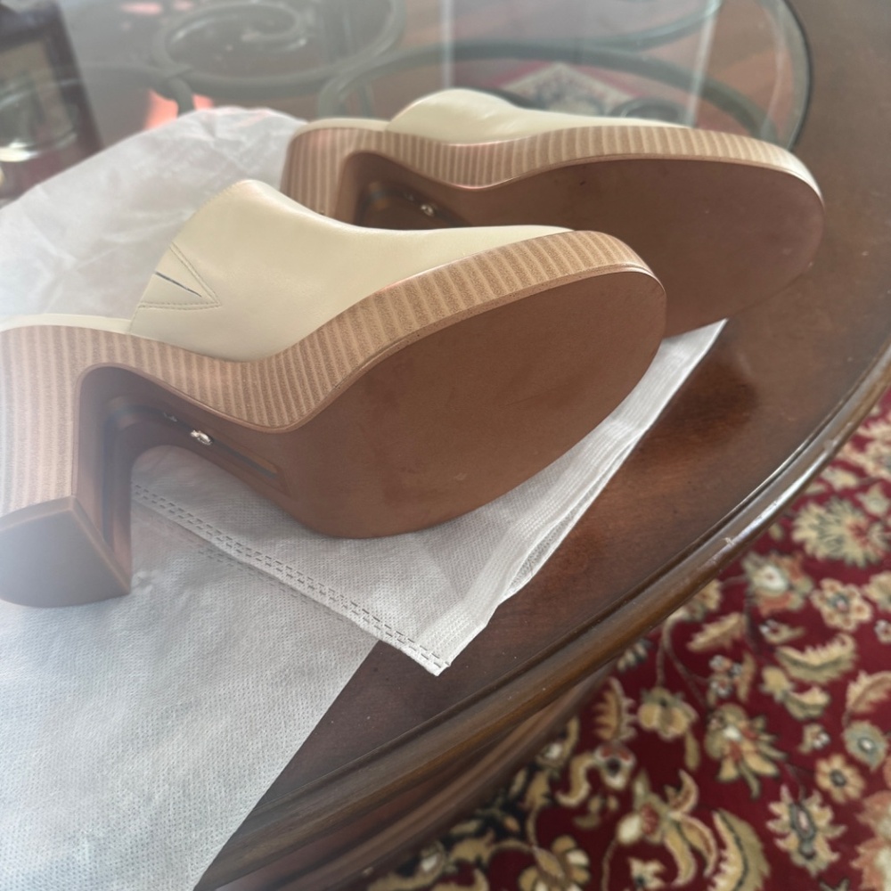 Sam Edelman- mules - Picture 2 of 3